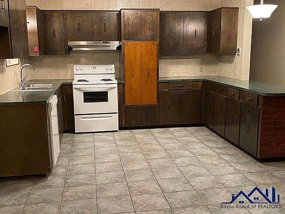 5th image of 206 Saint Agnes Dr