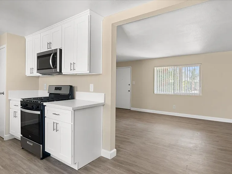 Park View Apartments- Riverside, CA — Photo 2