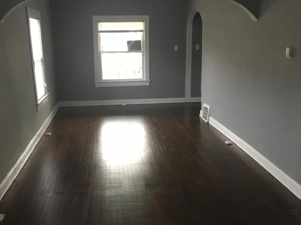 1810 Grandview Blvd, Kansas City, KS 66102