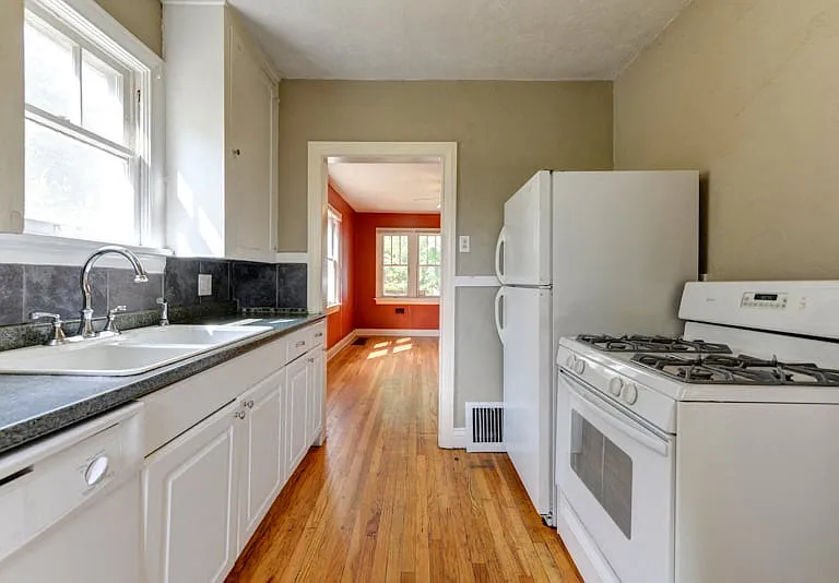 1718 S Franklin St — Photo 3