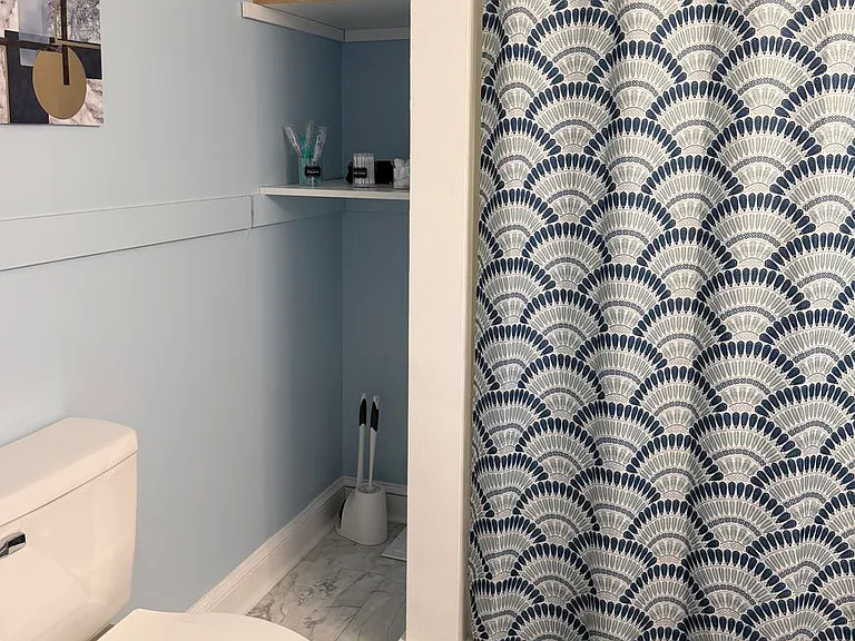 732 Hughes St — Photo 11