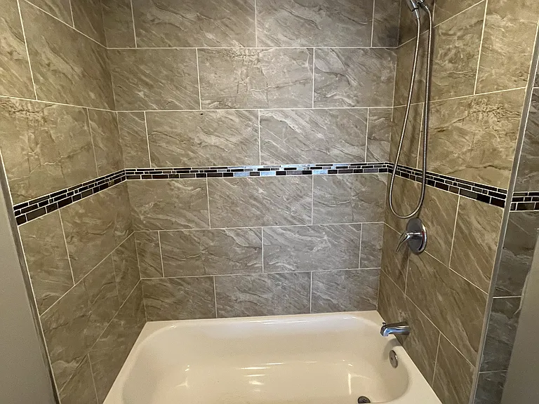 68-70 Lyon St #2 — Photo 10