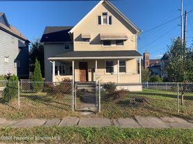 1406 N Main Ave, Scranton, PA