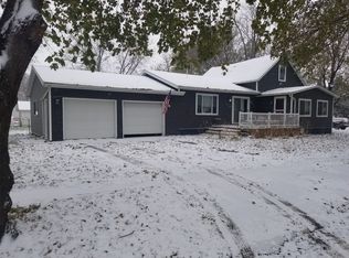 802 Webb St, Boyden, IA 51234