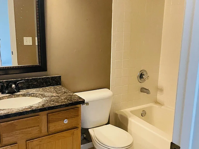 4082 E Village Dr #4082 — Photo 7