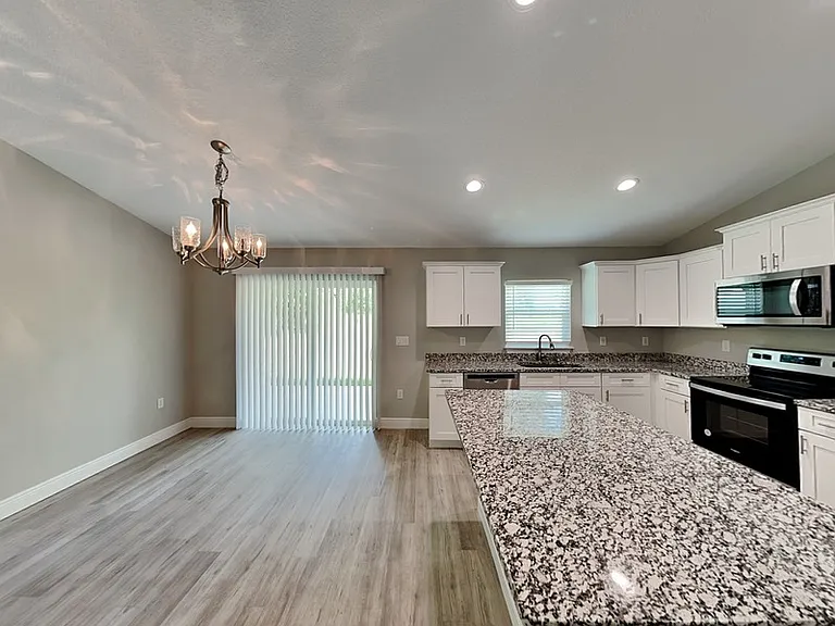 7867 N Manville Rd — Photo 3