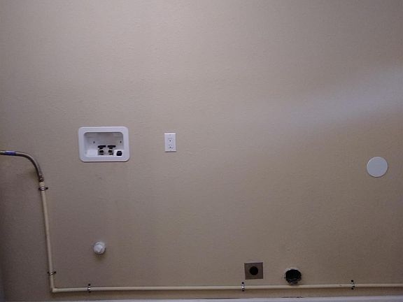 5th image of 133 Park Dr