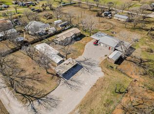330 Chapman Dr, Mineral Wells, TX 76067
