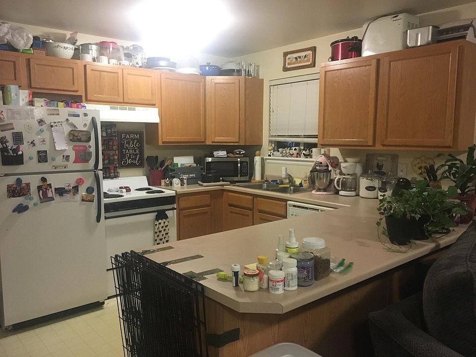 1st image of 925 Arnold St APT B