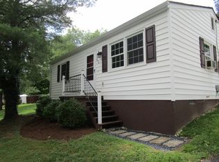 809 E Beverley St, Staunton, VA 24401