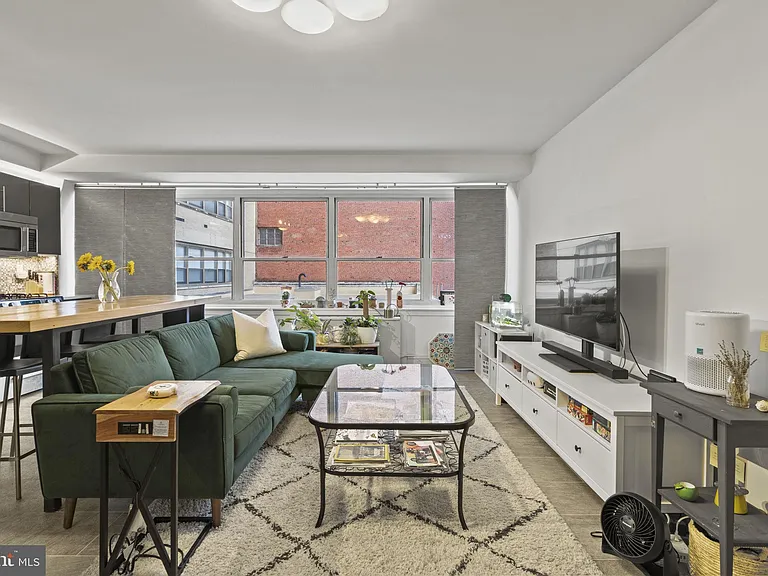 1806 Rittenhouse Sq #18-209 — Photo 8