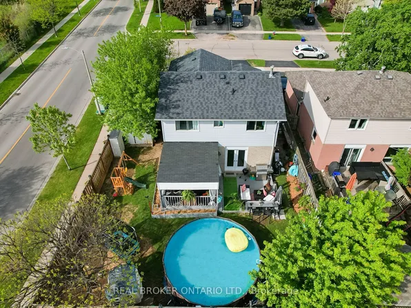3260 Woodcroft Cres, Burlington, ON L7M 3K9