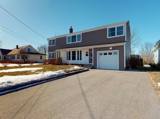 16 Lindale Ave, Biddeford, ME 04005