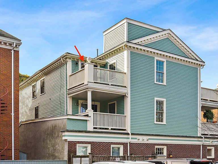 266 Essex St #6 — Photo 3