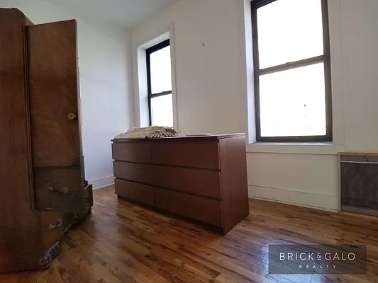 Rented by BRICK & GALO REALTY CORP | media 12