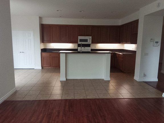 5th image of 12961 Rae Ct