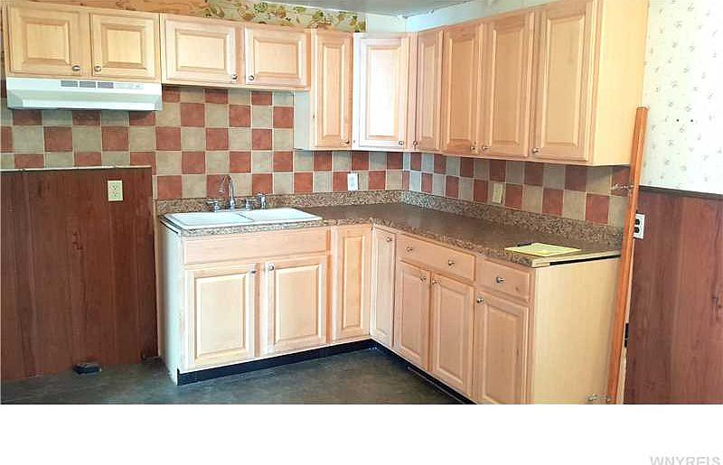 2nd image of 43 Mayberry Dr W
