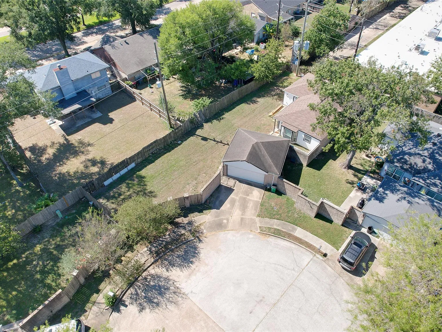3 bed, 2.0 bath, 1368 sqft, $1,680 — Photo 3