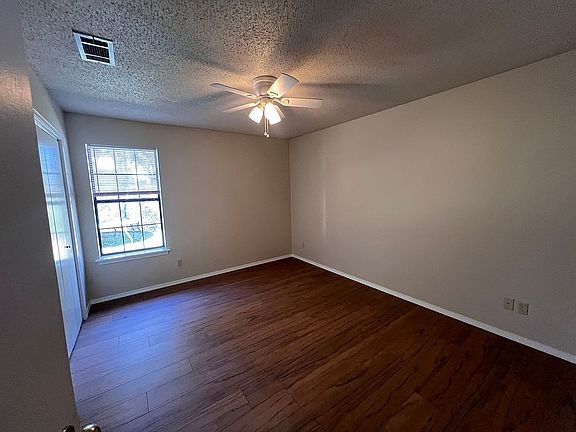 5th image of 1531 E 13th St