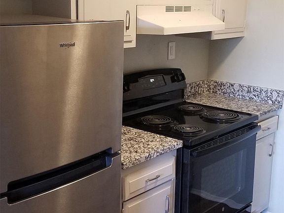 3rd image of 1771 E Woodward Heights Blvd APT 4