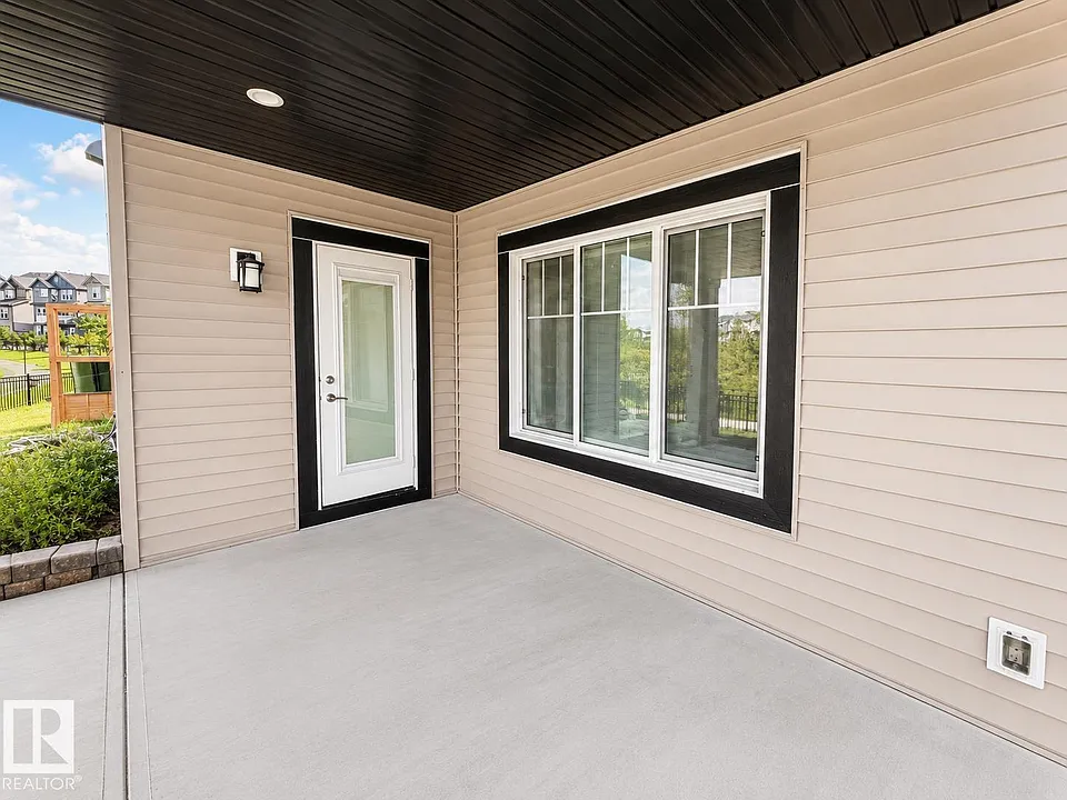 1646 Davidson Grn SW