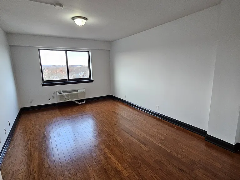 60 Parkway Dr E #10J-J — Photo 6