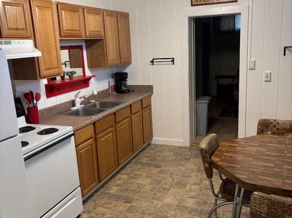 401 Onyx St #3, Kemmerer, WY 83101
