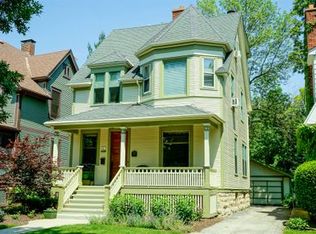 320 N Grove Ave, Oak Park, IL 60302