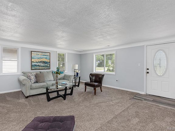 5th image of 1156 Rinn St