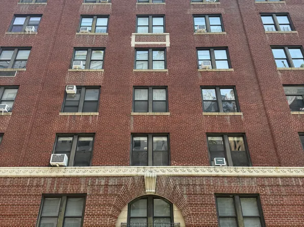 425 East 51st Street 2C image 10 of 10