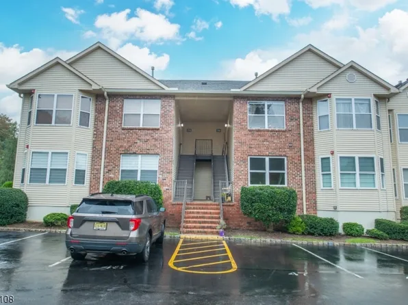 26 Claire Ct, East Hanover Twp., NJ 07936