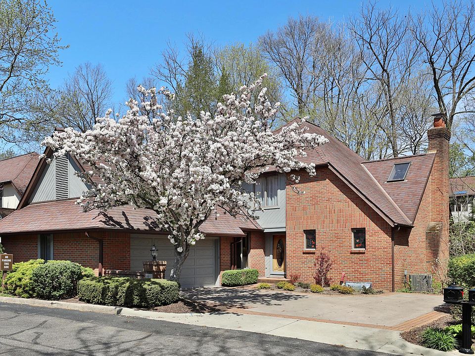 1st image of 150 Whieldon Ln #25
