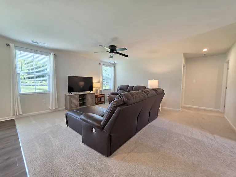 38493 Barberry St — Photo 15