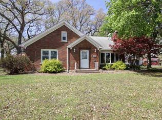 2015 13th St, East Moline, IL 61244