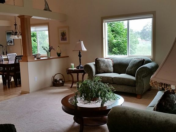 Living Rm