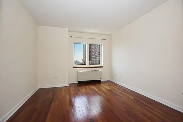 Rented by Domus Realty | media 13