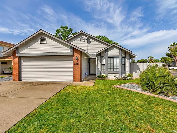 2nd image of 8440 Sunny Lake Way