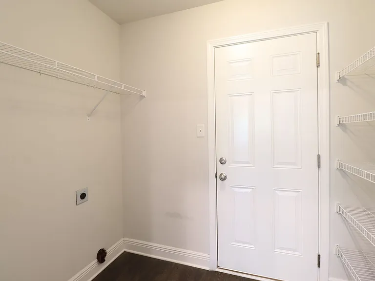 16509 Lexington Ct — Photo 32