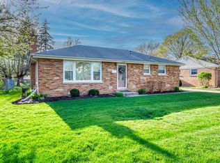 520 Spring St, Roselle, IL 60172