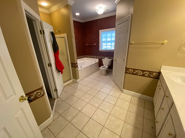 245 Fairview Cir — Photo 9