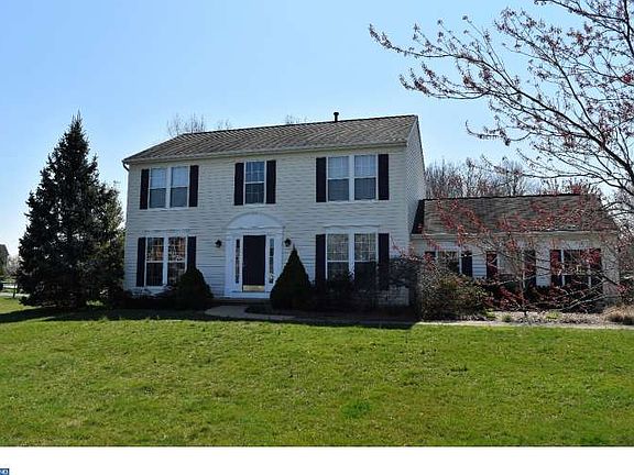 2nd image of 313 Jessica Dr