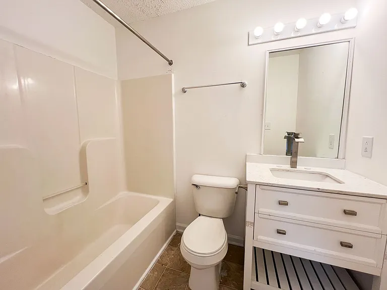 438 Cranklen Cir — Photo 19