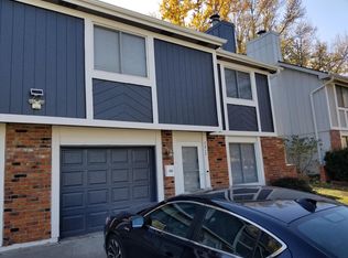 7217 W 56th Ter, Overland Park, KS 66202