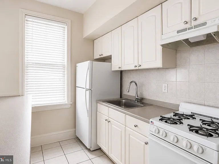312 S 12th St #1RR — Photo 3