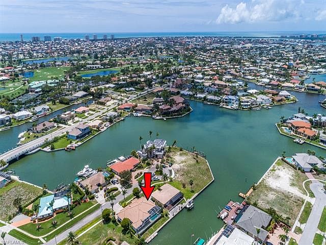 1st image of 467 Tarpon Ct