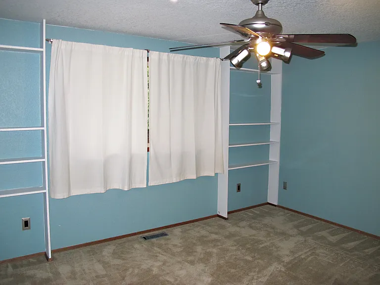 601 NW Ensign Dr — Photo 18