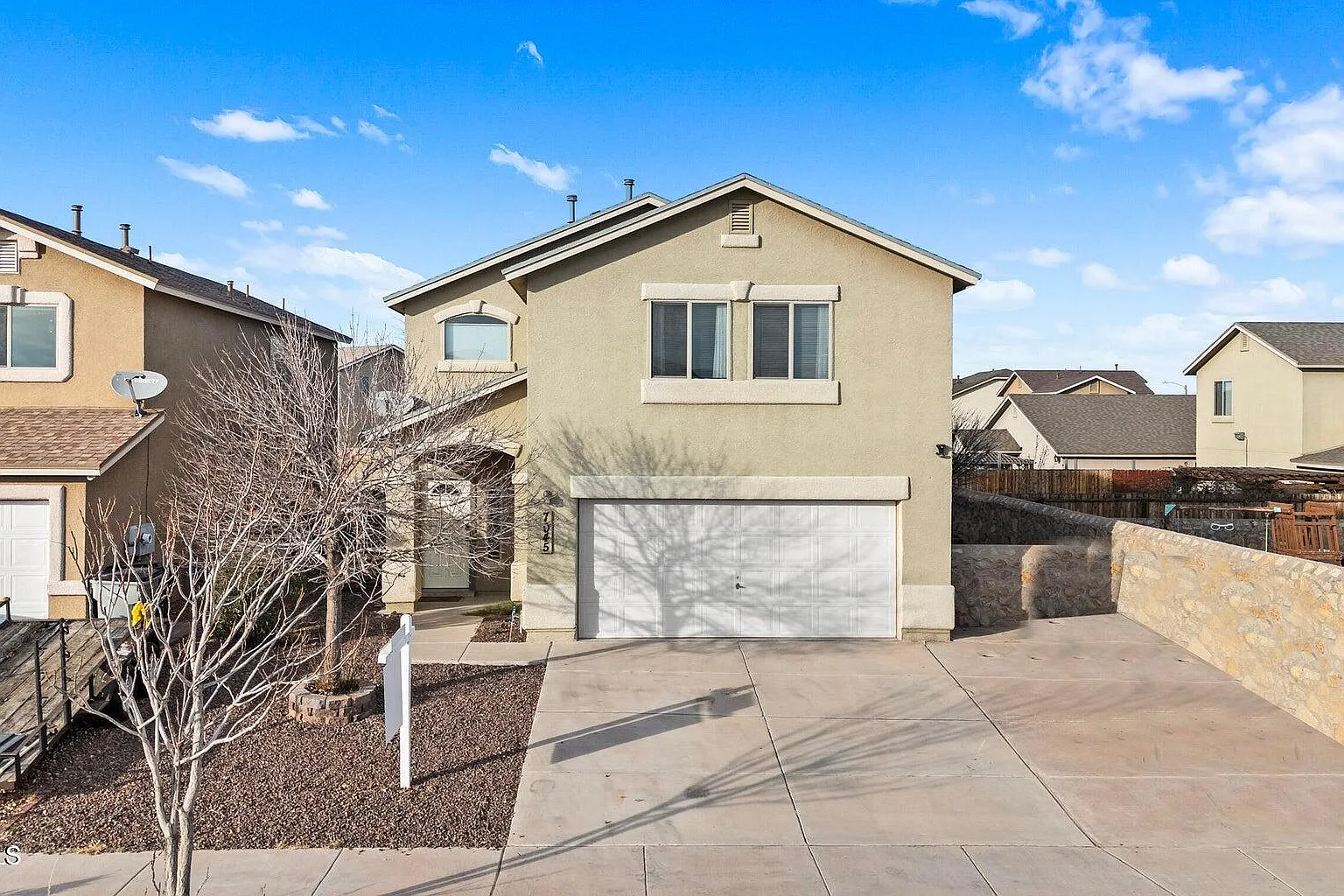 4 bed, 2.5 bath, 1799 sqft, $1,800 — Photo 2