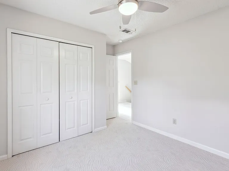 2406 Pirates Bay Dr — Photo 32