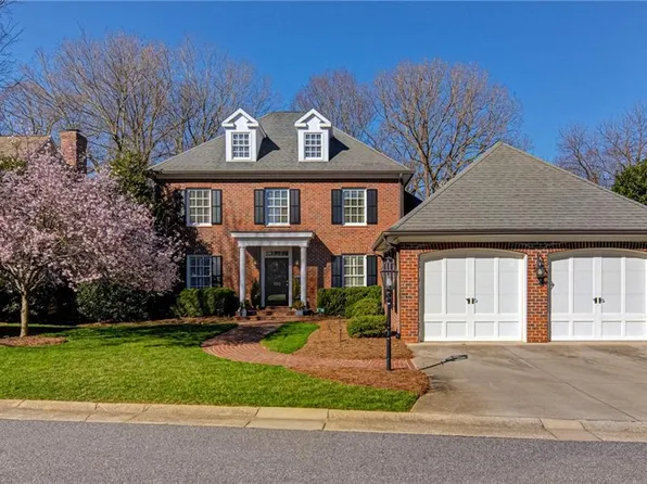100 Berkeley Place Ct, Winston Salem, NC 27106