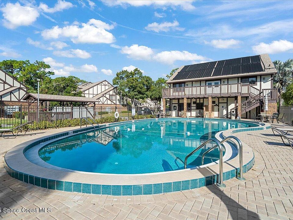 1st image of 707 Greenwood Manor Cir